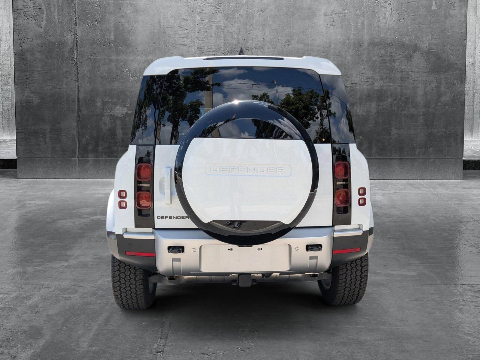 2025 Land Rover Defender Vehicle Photo in Pompano Beach, FL 33064