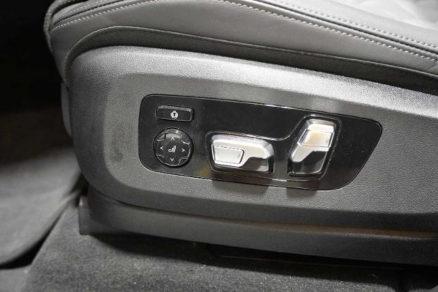 2025 BMW X5 sDrive40i Vehicle Photo in GRAPEVINE, TX 76051