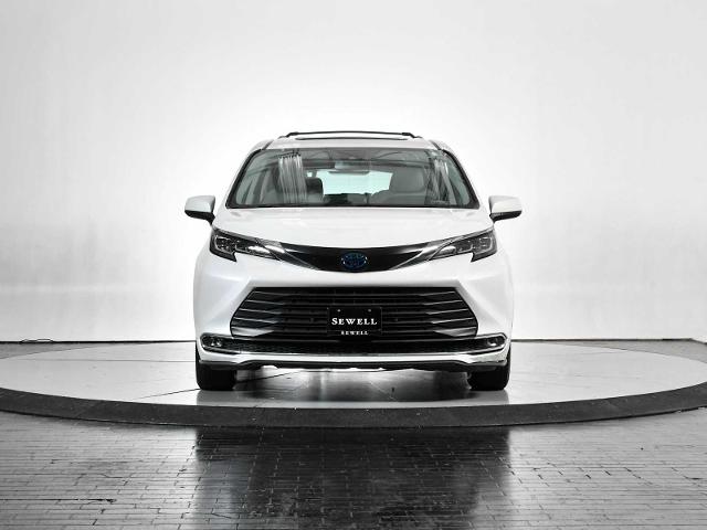 2022 Toyota Sienna Vehicle Photo in DALLAS, TX 75235