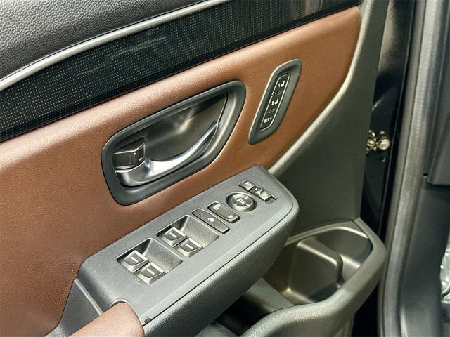 2024 Honda Pilot Vehicle Photo in EVERETT, WA 98203-5662