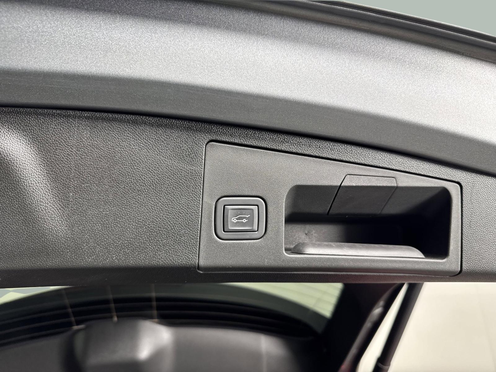 2024 Cadillac XT4 Vehicle Photo in GEORGETOWN, TX 78626-7508