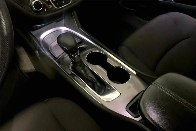 2021 Chevrolet Malibu Vehicle Photo in Lees Summit, MO 64086
