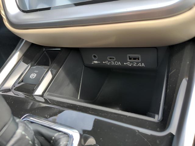 2025 Subaru Outback Vehicle Photo in Green Bay, WI 54304