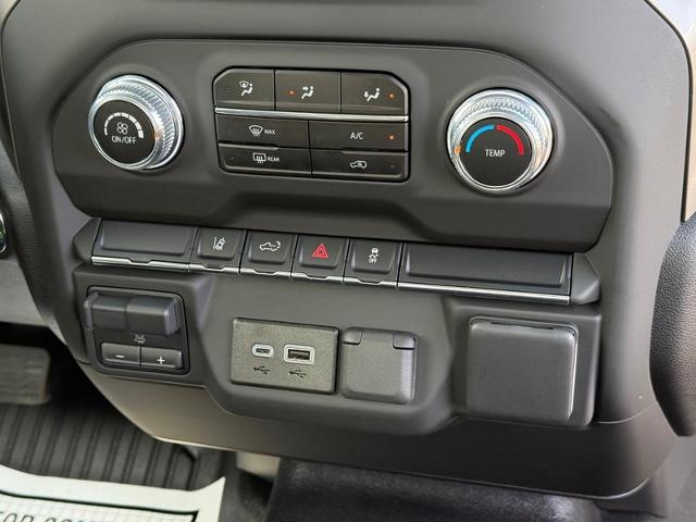 2025 GMC Sierra 3500 HD Vehicle Photo in COLUMBIA, MO 65203-3903
