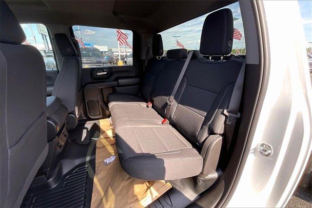 2025 Chevrolet Silverado 3500 HD Chassis Cab Vehicle Photo in INDEPENDENCE, MO 64055-1314