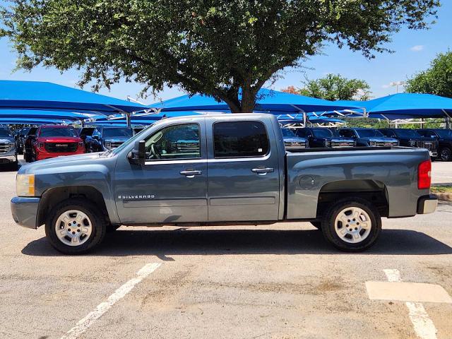2007 Chevrolet Silverado 1500 Vehicle Photo in DENTON, TX 76210-9321