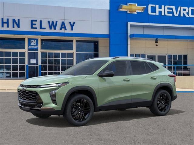 2025 Chevrolet Trax Vehicle Photo in ENGLEWOOD, CO 80113-6708