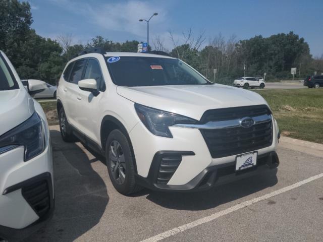 2024 Subaru Ascent Vehicle Photo in Green Bay, WI 54304