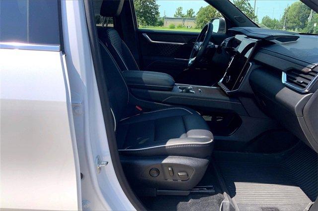 2024 GMC Acadia Vehicle Photo in TOPEKA, KS 66609-0000