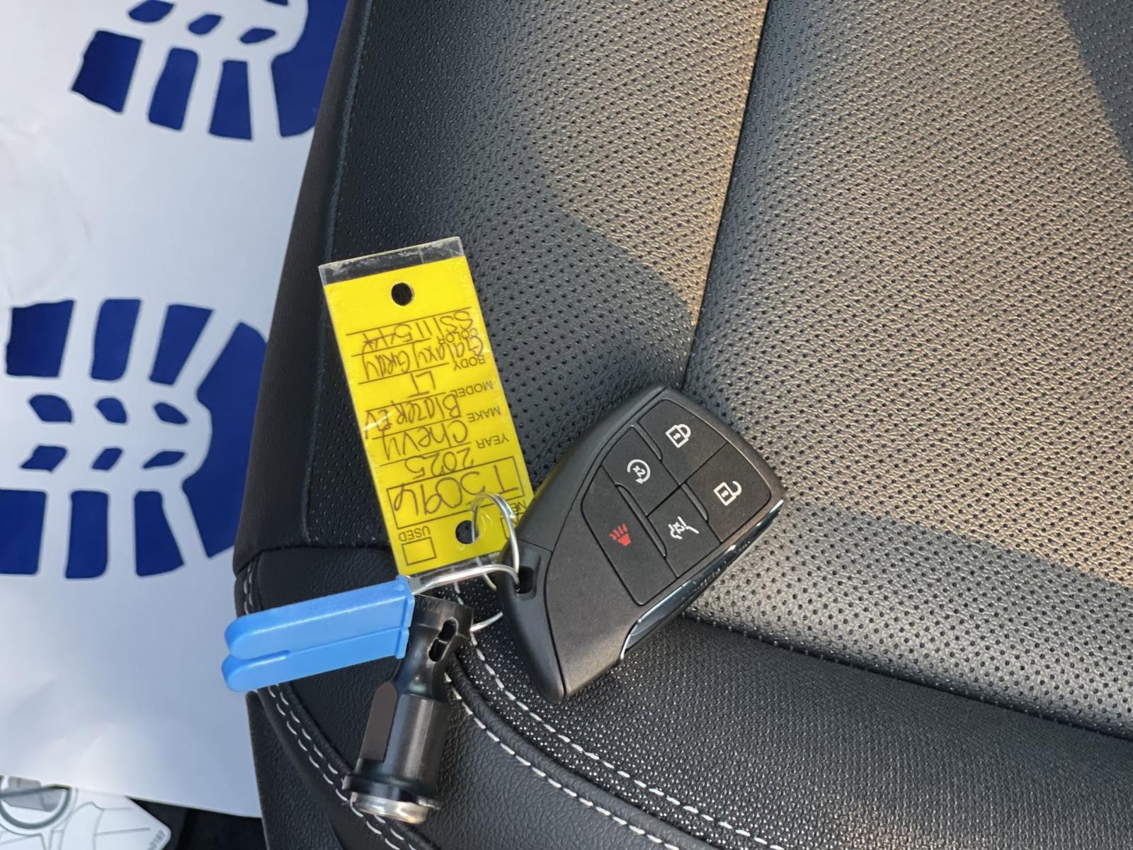 2025 Chevrolet Blazer EV Vehicle Photo in BENTONVILLE, AR 72712-4322
