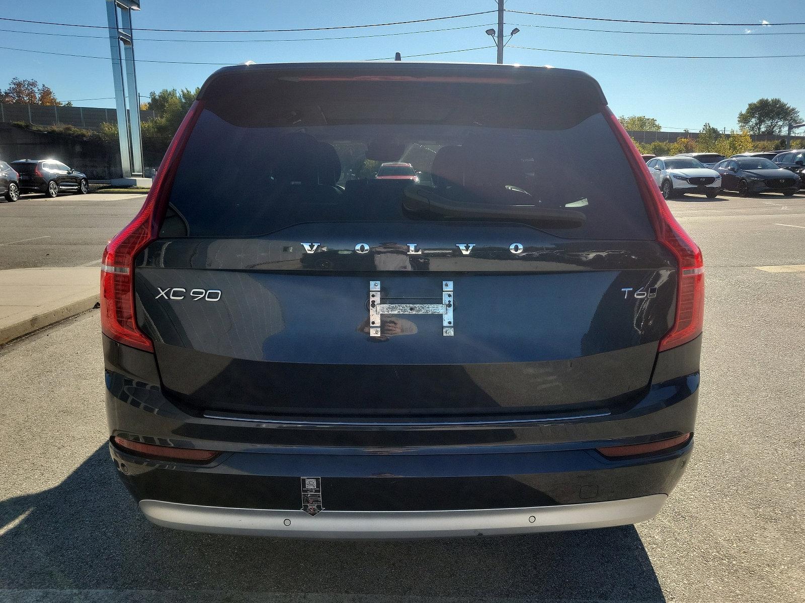 2022 Volvo XC90 Vehicle Photo in Trevose, PA 19053
