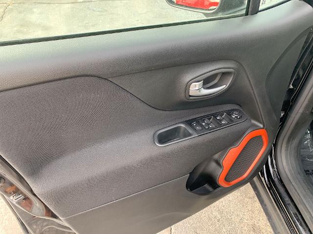 2020 Jeep Renegade Vehicle Photo in MOON TOWNSHIP, PA 15108-2571