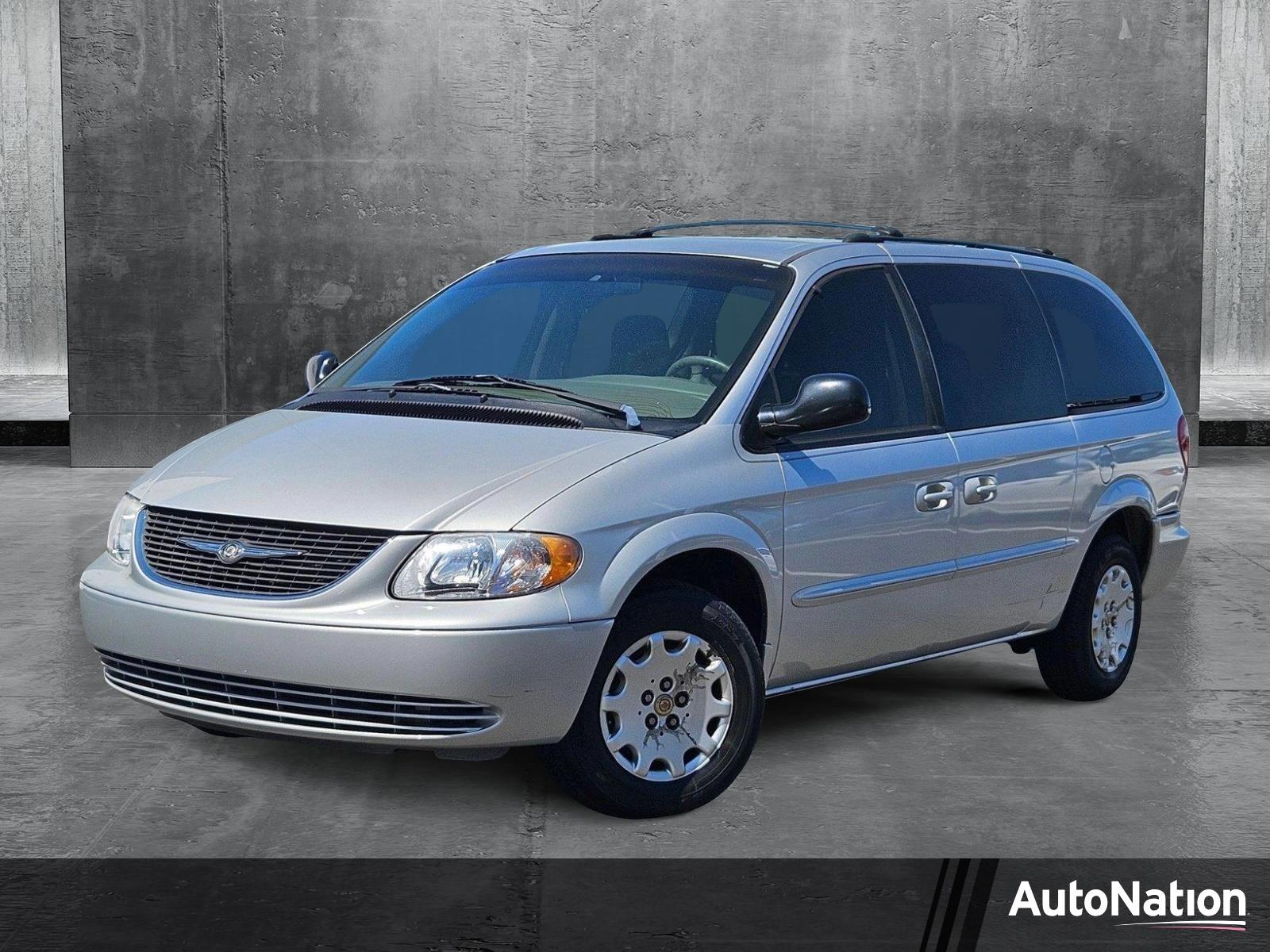 2002 Chrysler Town & Country Vehicle Photo in Clearwater, FL 33764