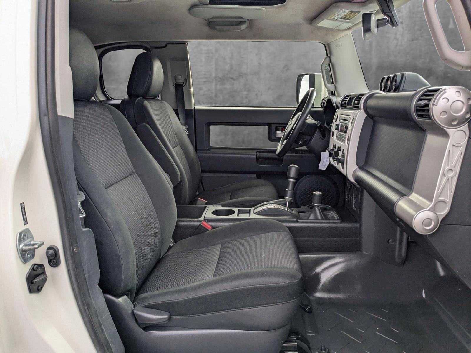 2014 Toyota FJ Cruiser Vehicle Photo in Spokane Valley, WA 99212