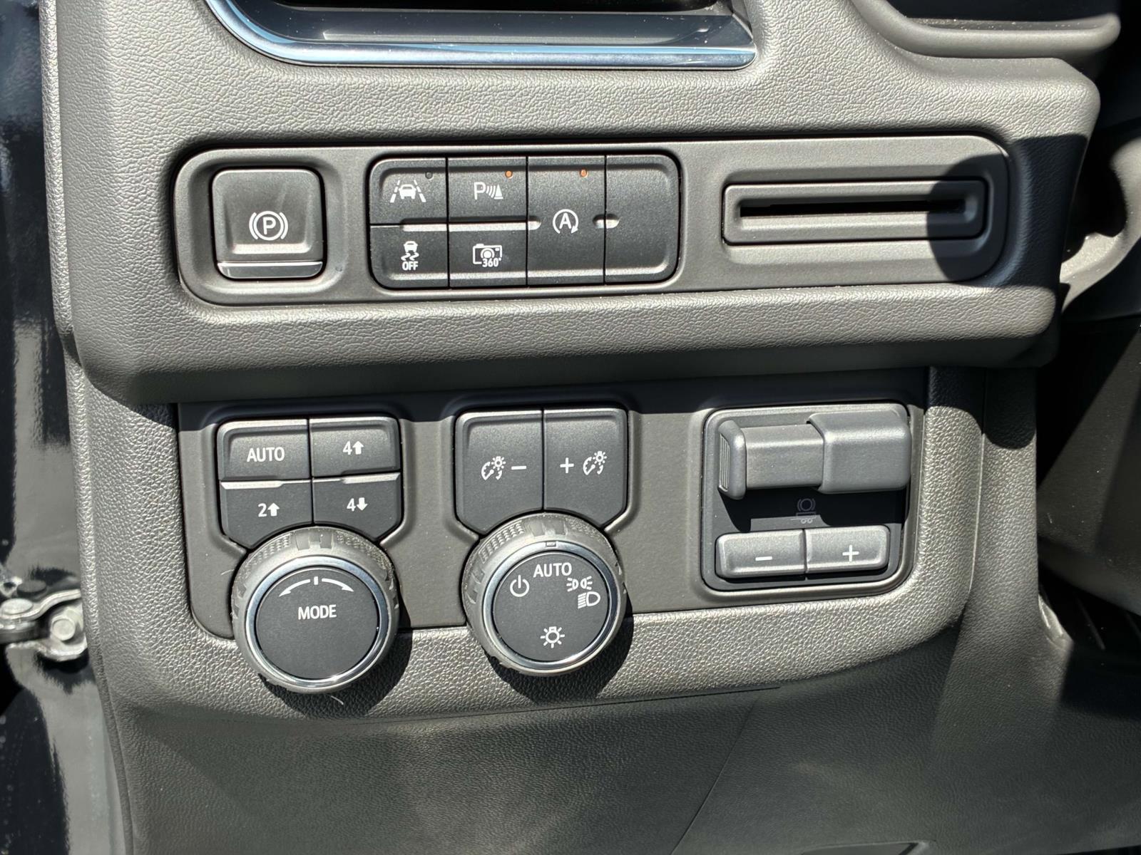 2023 Chevrolet Suburban Vehicle Photo in LOS ANGELES, CA 90007-3794