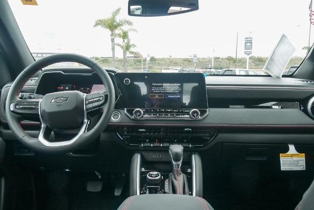 2025 Chevrolet Colorado Vehicle Photo in VENTURA, CA 93003-8585