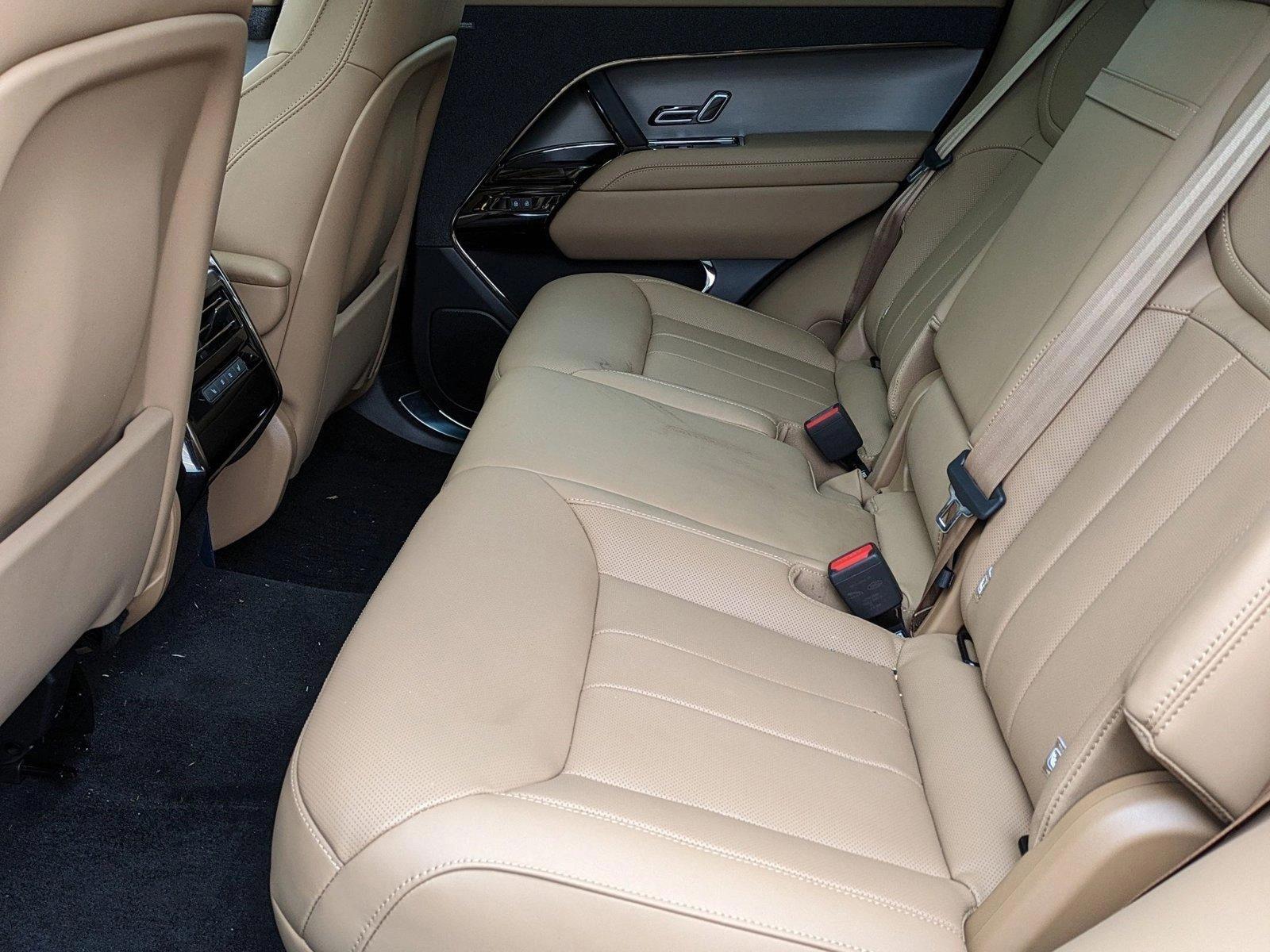 2025 Land Rover Range Rover Sport Vehicle Photo in Bethesda, MD 20852