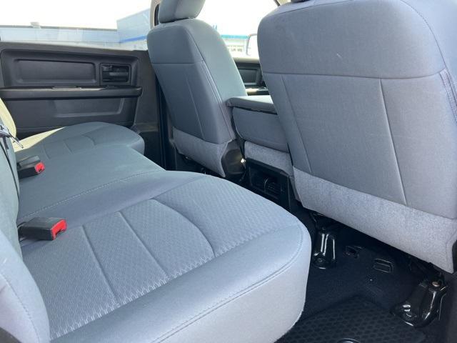 2019 Ram 1500 Classic Vehicle Photo in GREEN BAY, WI 54304-5303