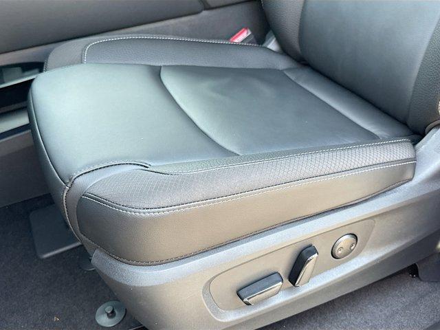 2025 Nissan Pathfinder Vehicle Photo in Flemington, NJ 08822