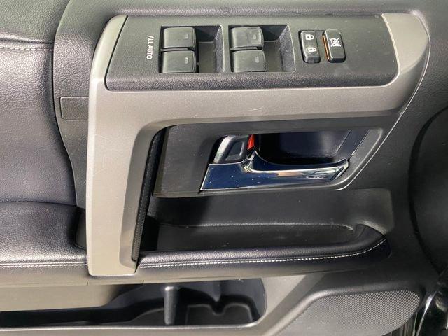 2019 Toyota 4Runner Vehicle Photo in BROCKTON, MA 02301-7113