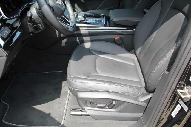 2025 Audi Q7 Vehicle Photo in HOUSTON, TX 77090