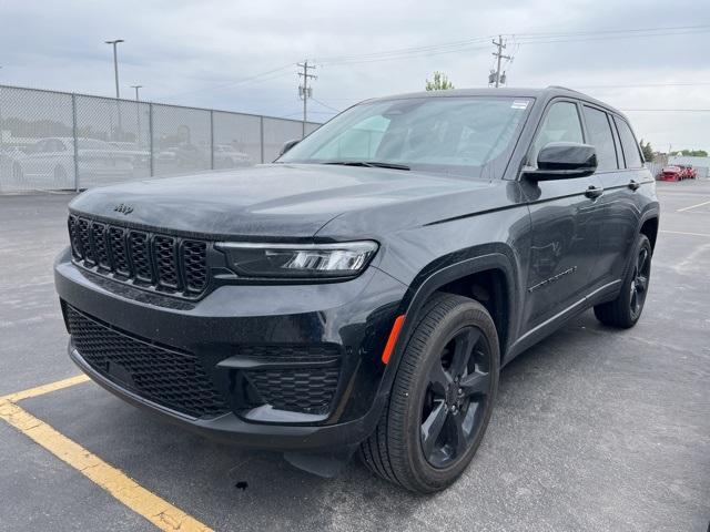 2023 Jeep Grand Cherokee Vehicle Photo in GREEN BAY, WI 54304-5303