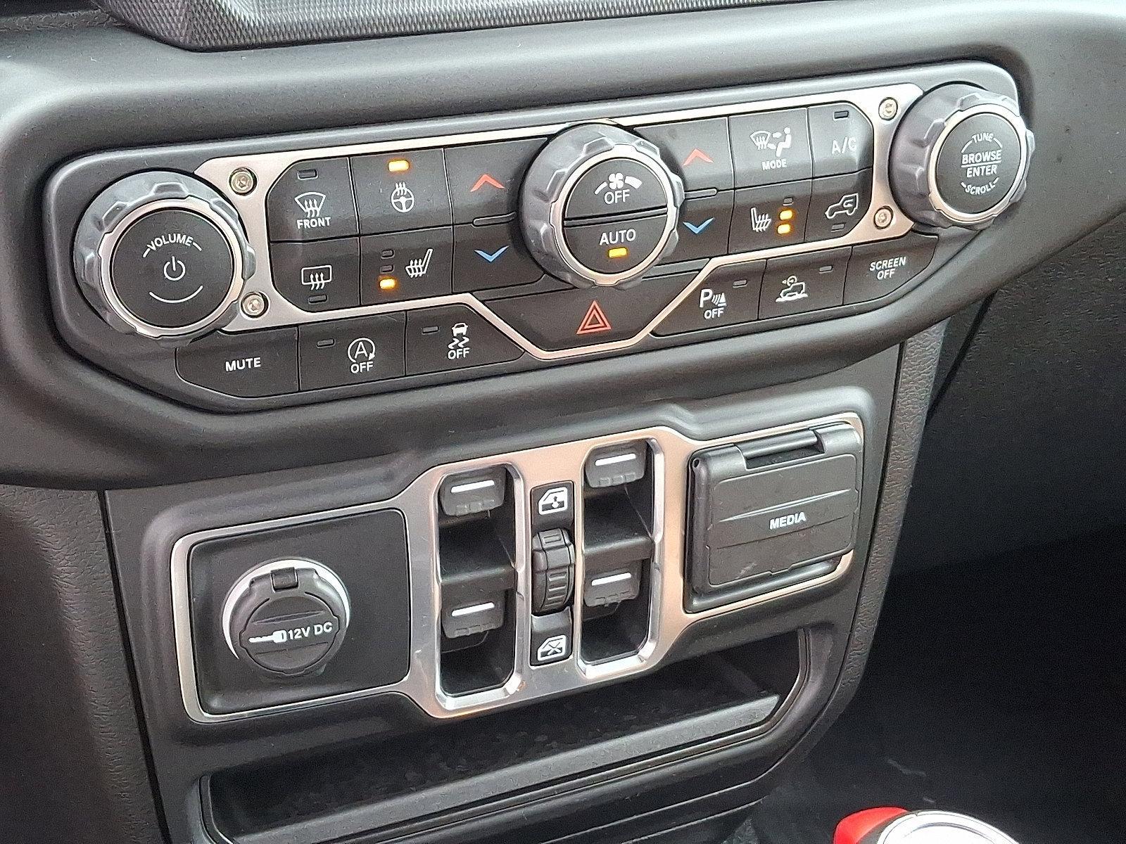 2021 Jeep Gladiator Vehicle Photo in Trevose, PA 19053