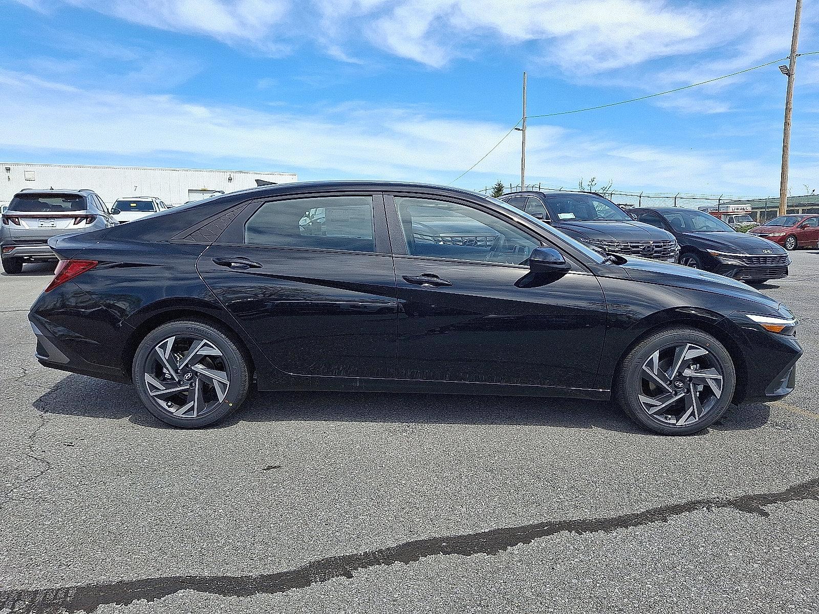 2025 Hyundai ELANTRA Vehicle Photo in Harrisburg, PA 17111