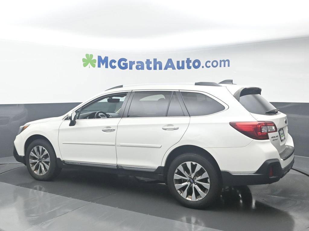 2018 Subaru Outback Vehicle Photo in Marion, IA 52302
