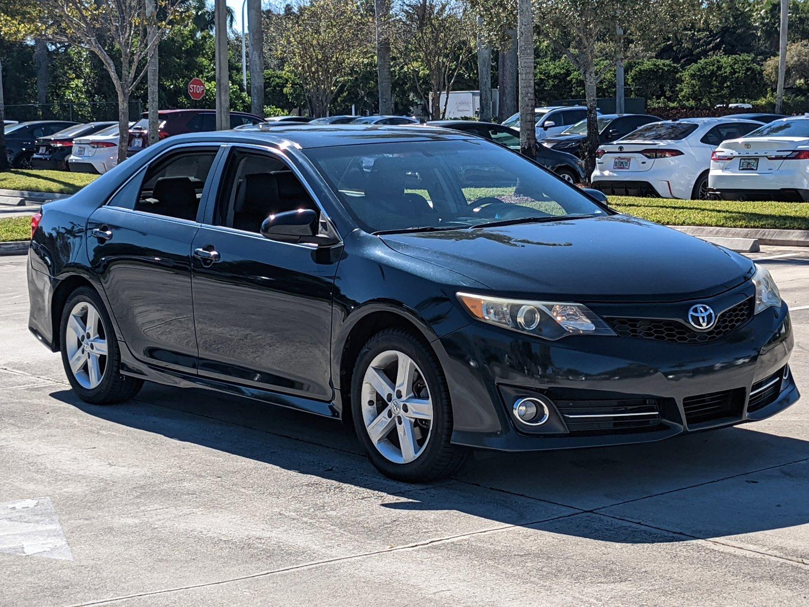 2014 Toyota Camry Vehicle Photo in Davie, FL 33331