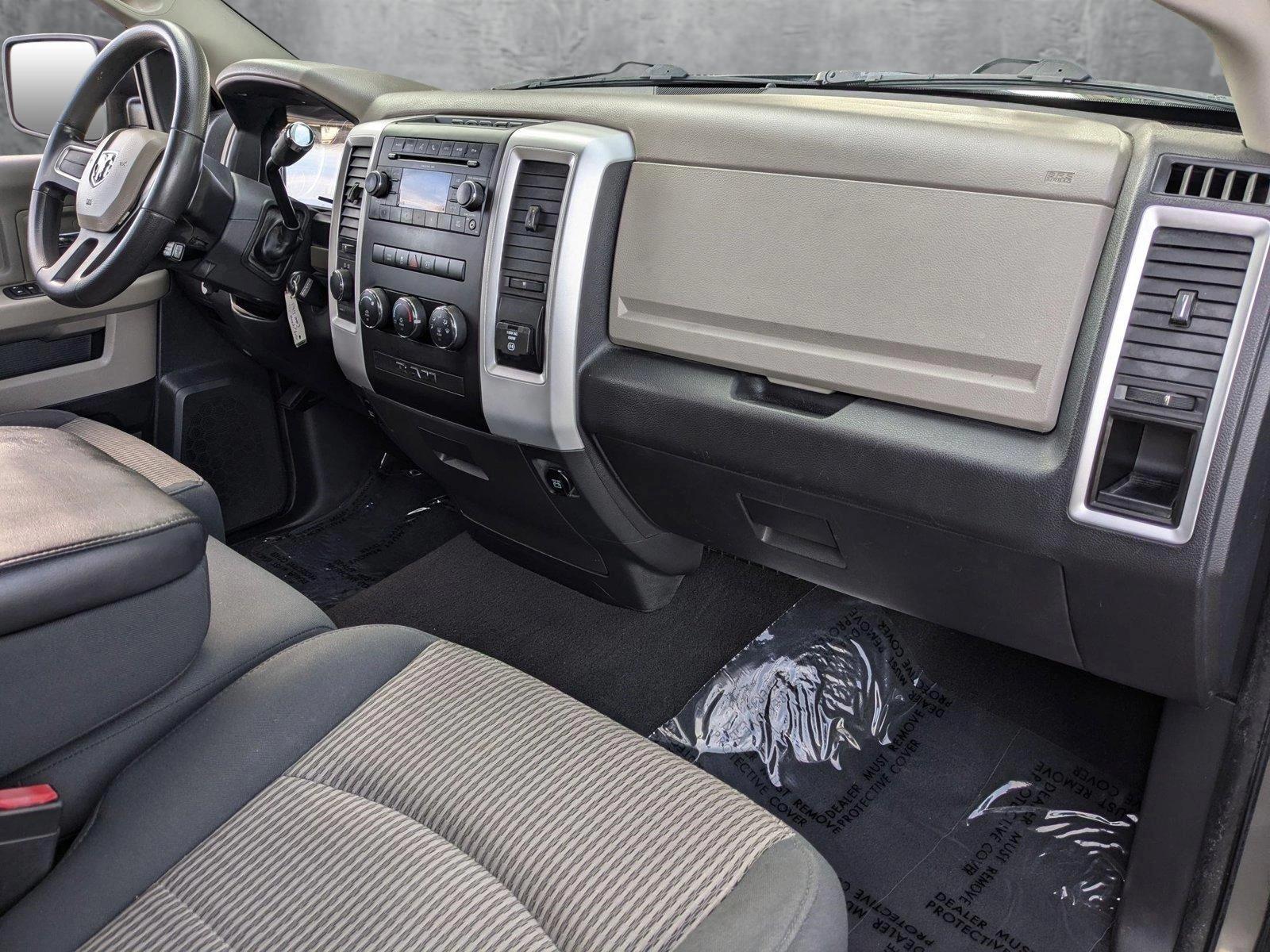 2010 Dodge Ram 1500 Vehicle Photo in VALENCIA, CA 91355-1705