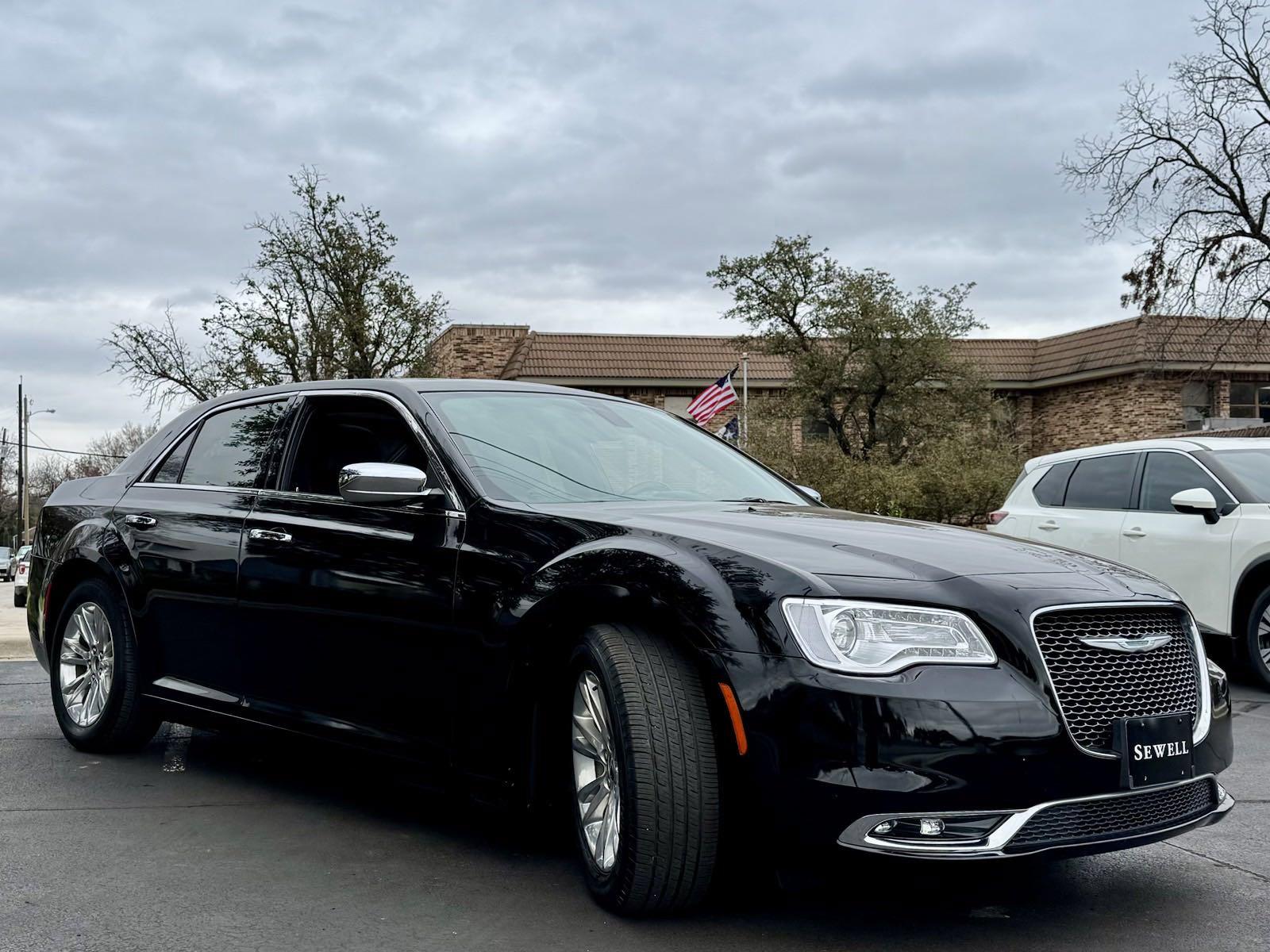 2017 Chrysler 300 Vehicle Photo in DALLAS, TX 75209-3016