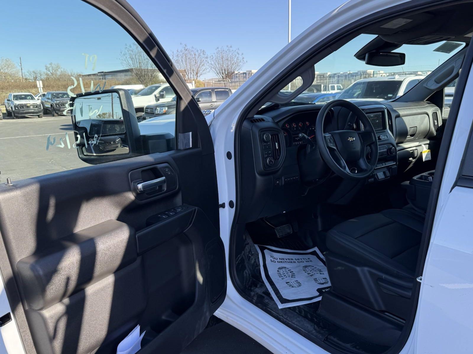 2025 Chevrolet Silverado 2500 HD Vehicle Photo in GEORGETOWN, TX 78626-7508