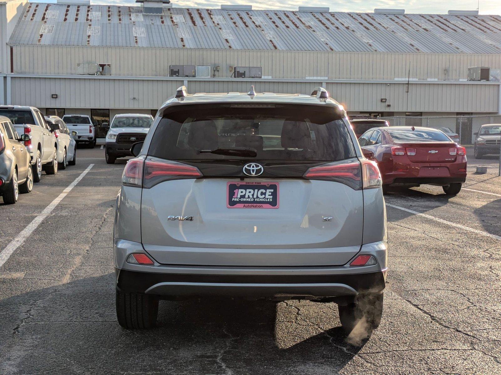 2018 Toyota RAV4 Vehicle Photo in CLEARWATER, FL 33764-7163