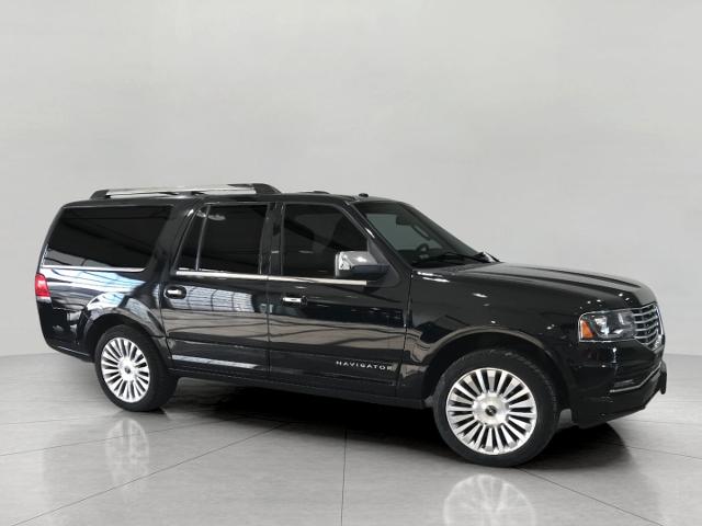 2016 Lincoln Navigator L Vehicle Photo in GREEN BAY, WI 54303-3330