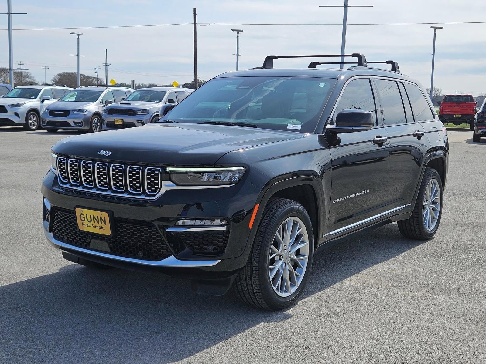 2024 Jeep Grand Cherokee Vehicle Photo in Seguin, TX 78155