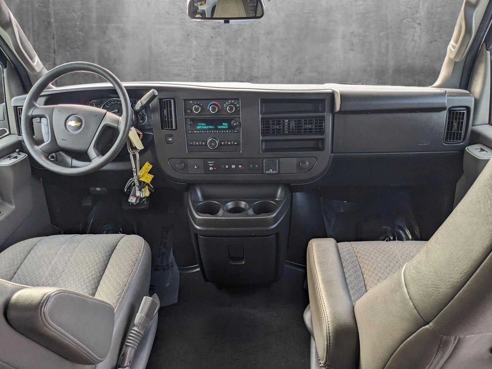 2019 Chevrolet Express Passenger Vehicle Photo in MIAMI, FL 33172-3015