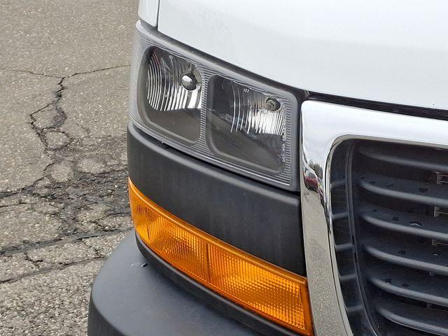 2022 GMC Savana Cargo 2500 Vehicle Photo in DANBURY, CT 06810-5034