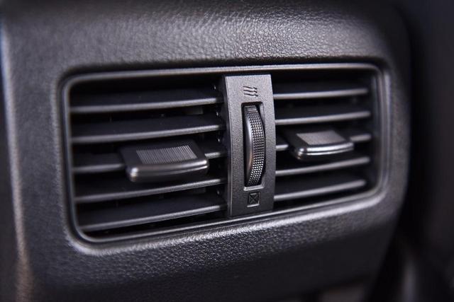 2025 Nissan Rogue Vehicle Photo in Ballwin, MO 63011
