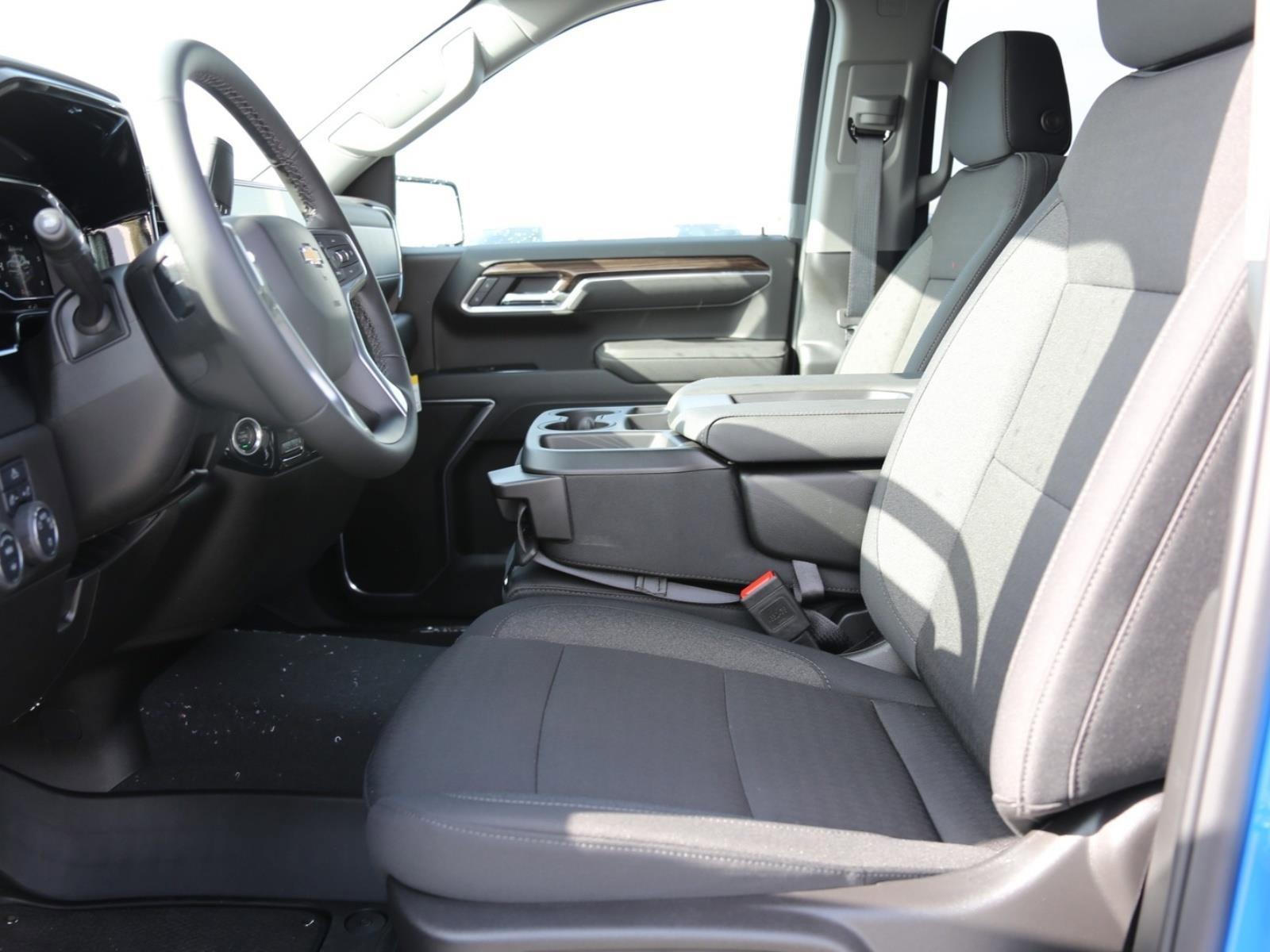 2025 Chevrolet Silverado 1500 Vehicle Photo in LOS ANGELES, CA 90007-3794