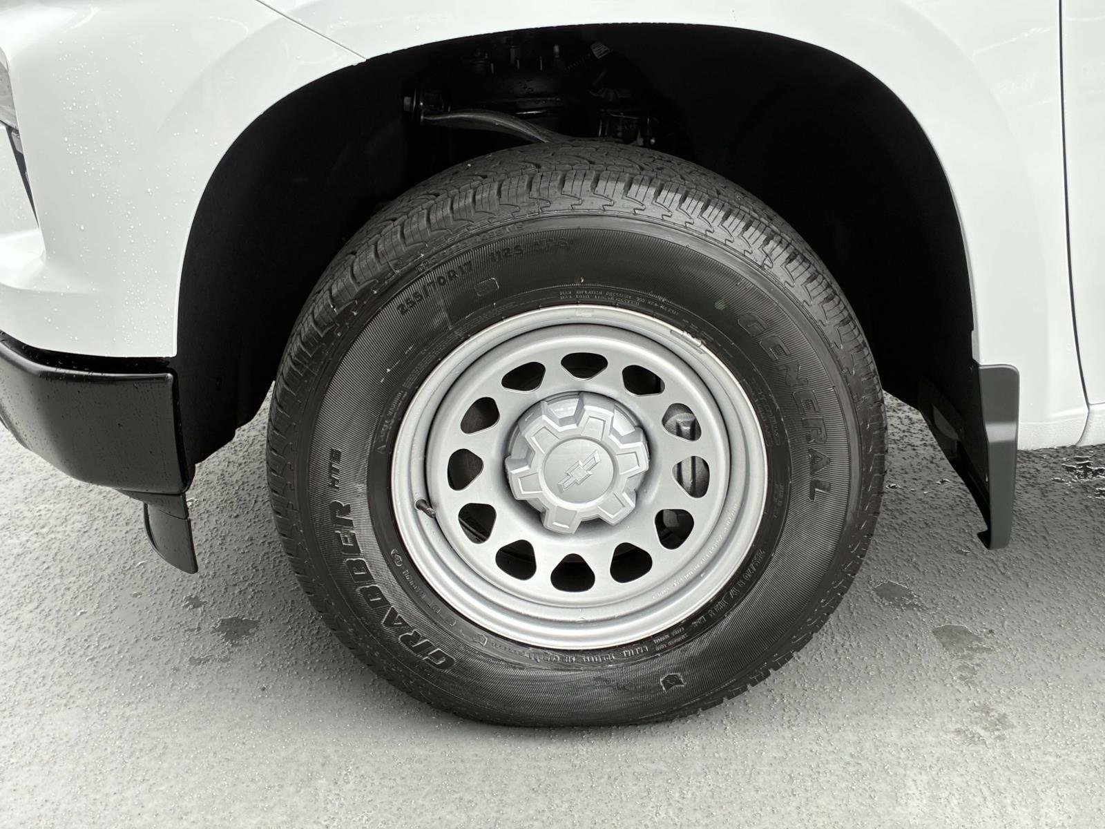 2025 Chevrolet Silverado 1500 Vehicle Photo in LOS ANGELES, CA 90007-3794