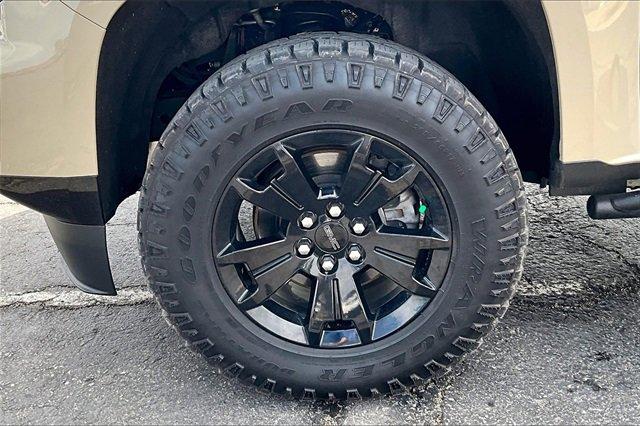 2022 GMC Canyon Vehicle Photo in TOPEKA, KS 66609-0000