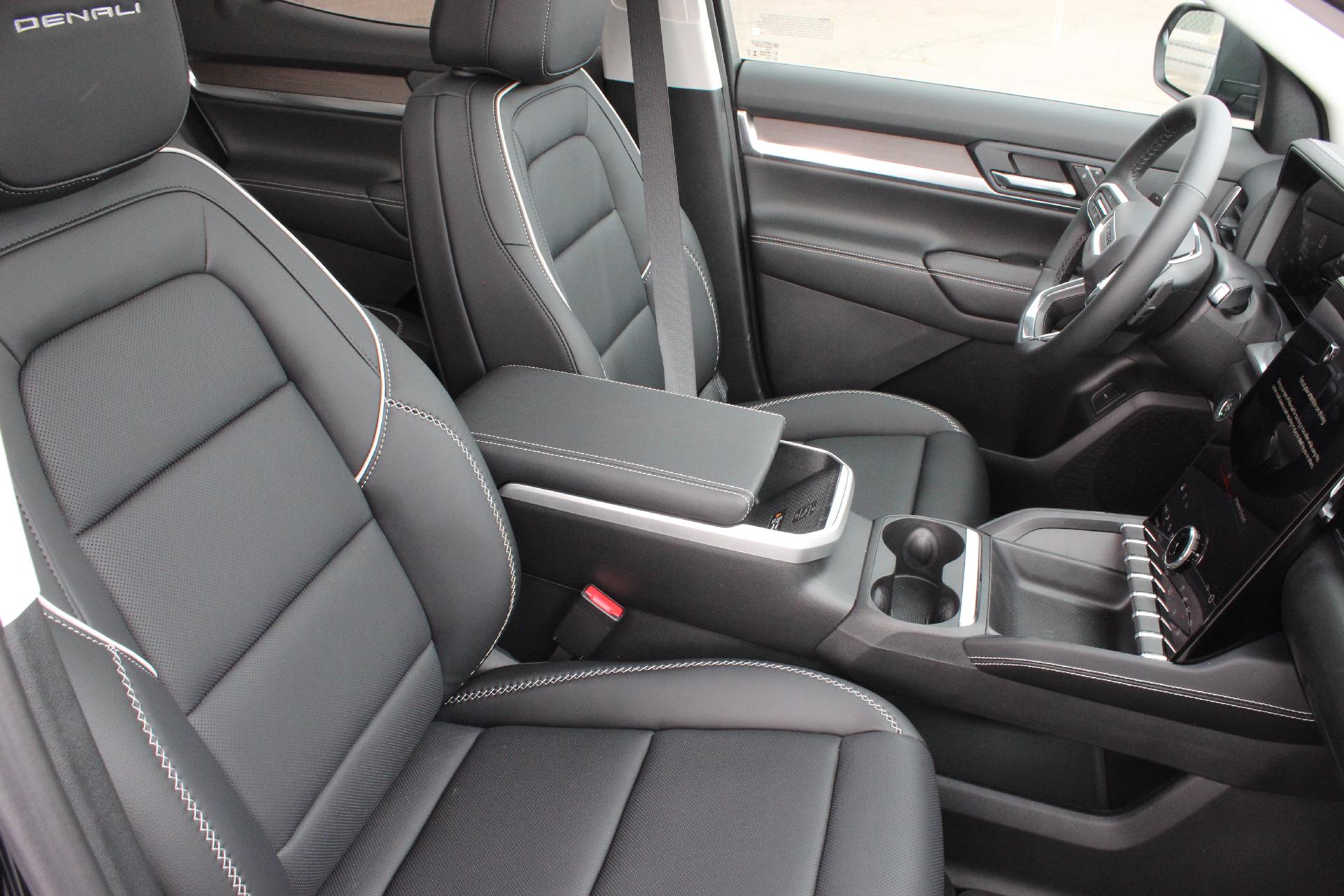 2026 GMC Terrain Vehicle Photo in AURORA, CO 80012-4011