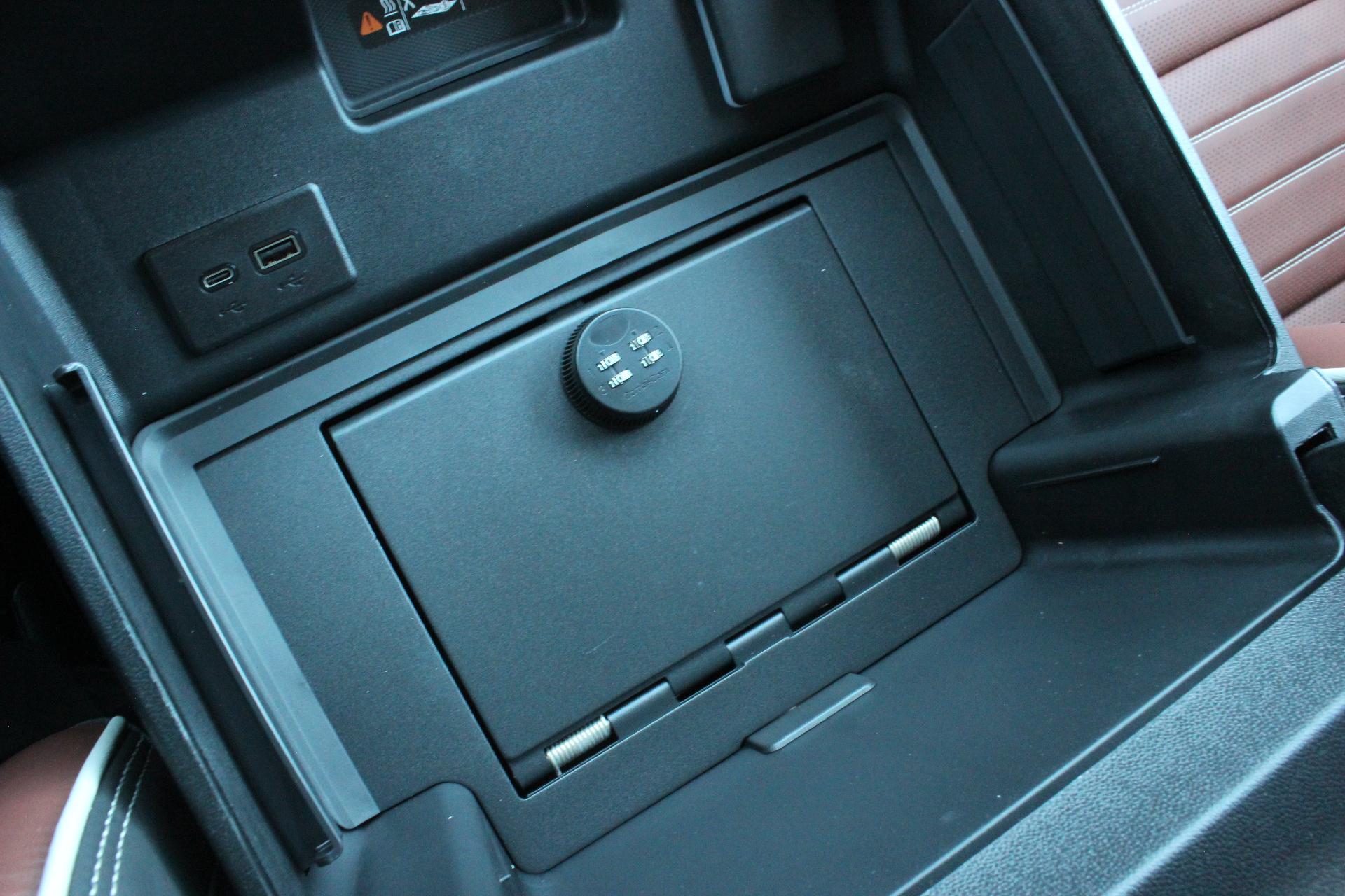 2025 GMC Sierra 1500 Vehicle Photo in AURORA, CO 80012-4011