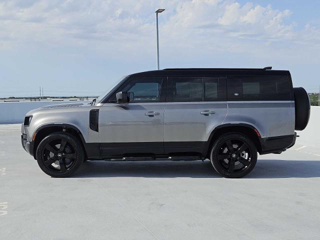 2024 Defender Vehicle Photo in AUSTIN, TX 78717