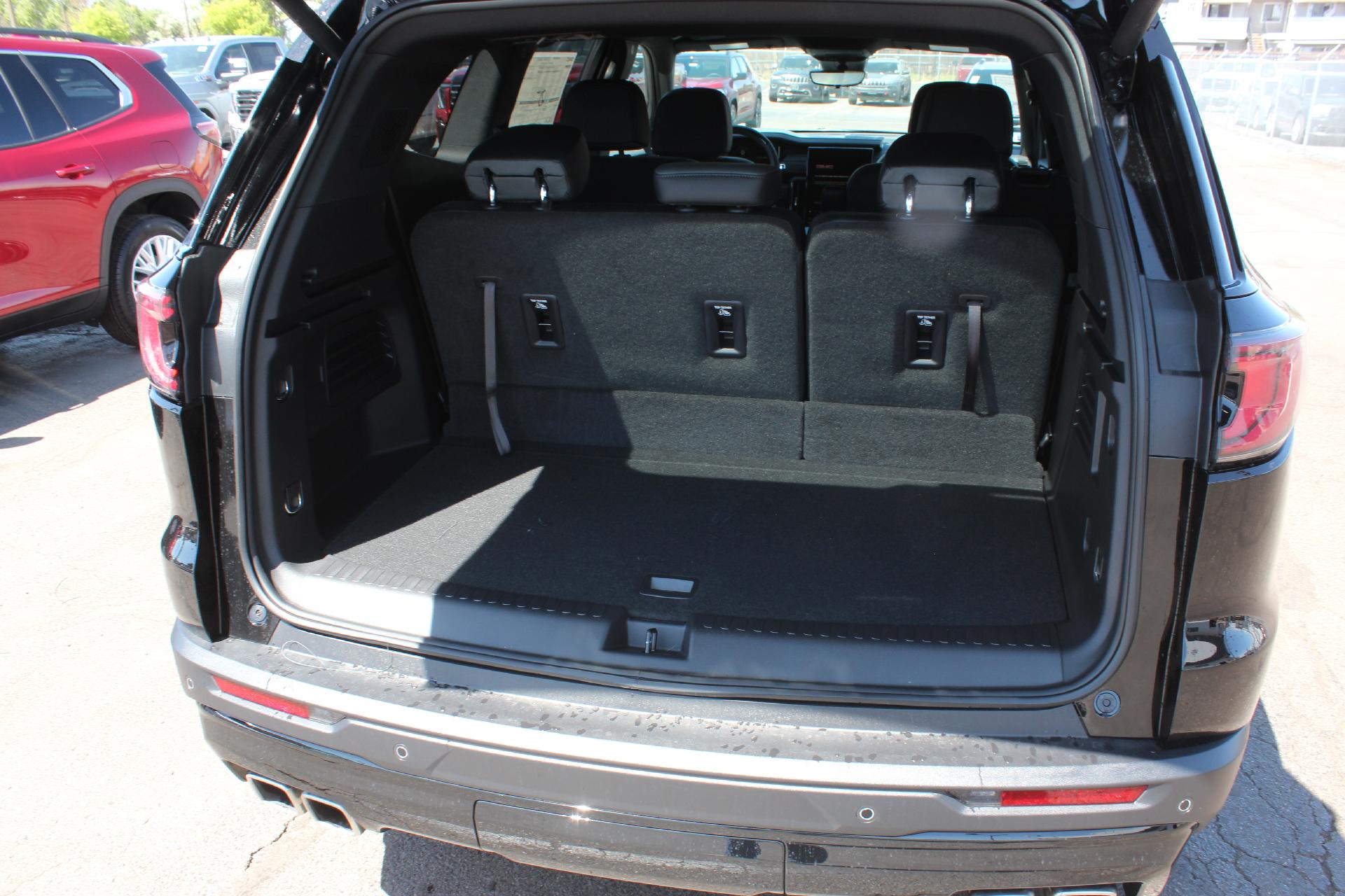 2025 GMC Acadia Vehicle Photo in AURORA, CO 80012-4011
