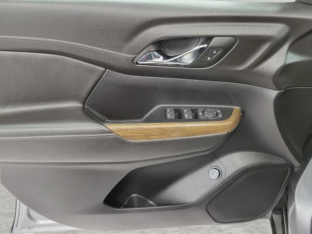 2023 GMC Acadia Vehicle Photo in NEENAH, WI 54956-2243