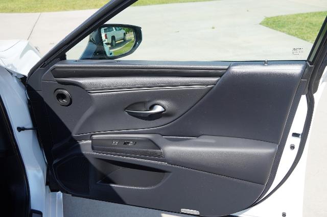 2021 Lexus ES 300h Vehicle Photo in Riverdale, UT 84405