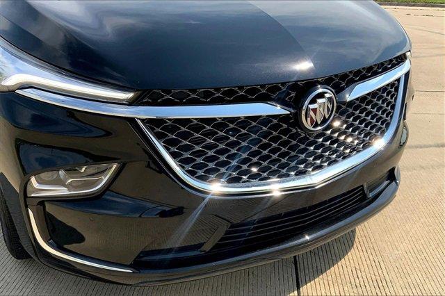 2024 Buick Enclave Vehicle Photo in TOPEKA, KS 66609-0000