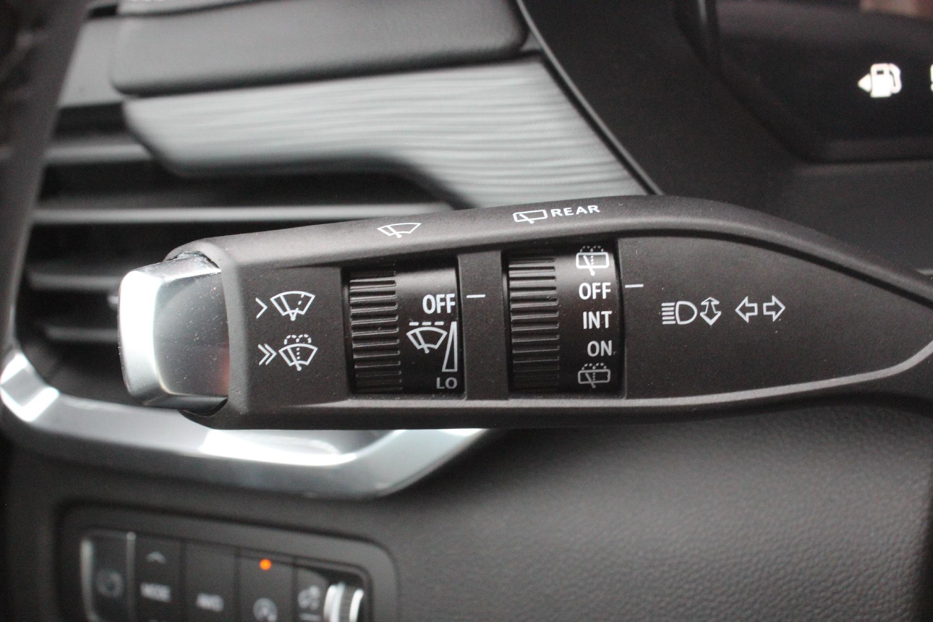 2025 GMC Acadia Vehicle Photo in AURORA, CO 80012-4011